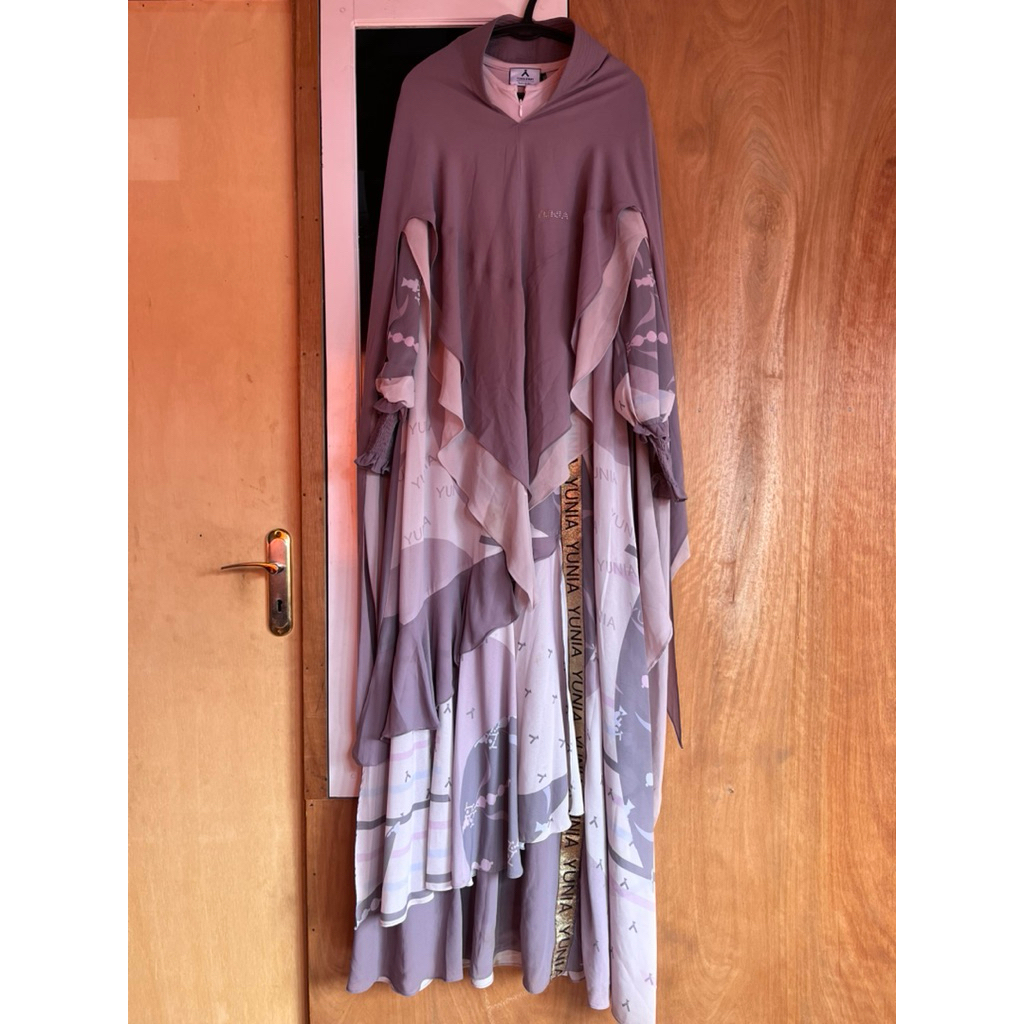 PRELOVED GAMIS/SYARI BY Yunia Syar’i