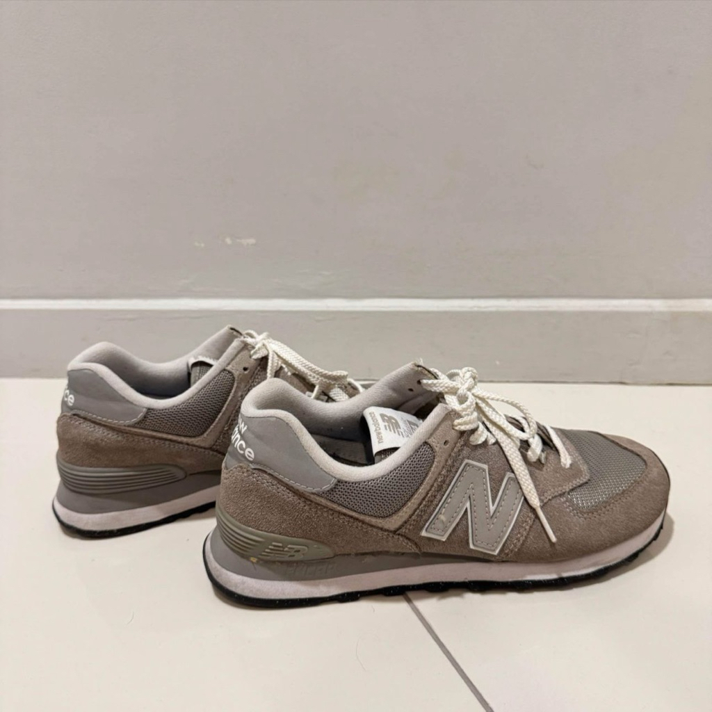 NB 574 original grey size 42