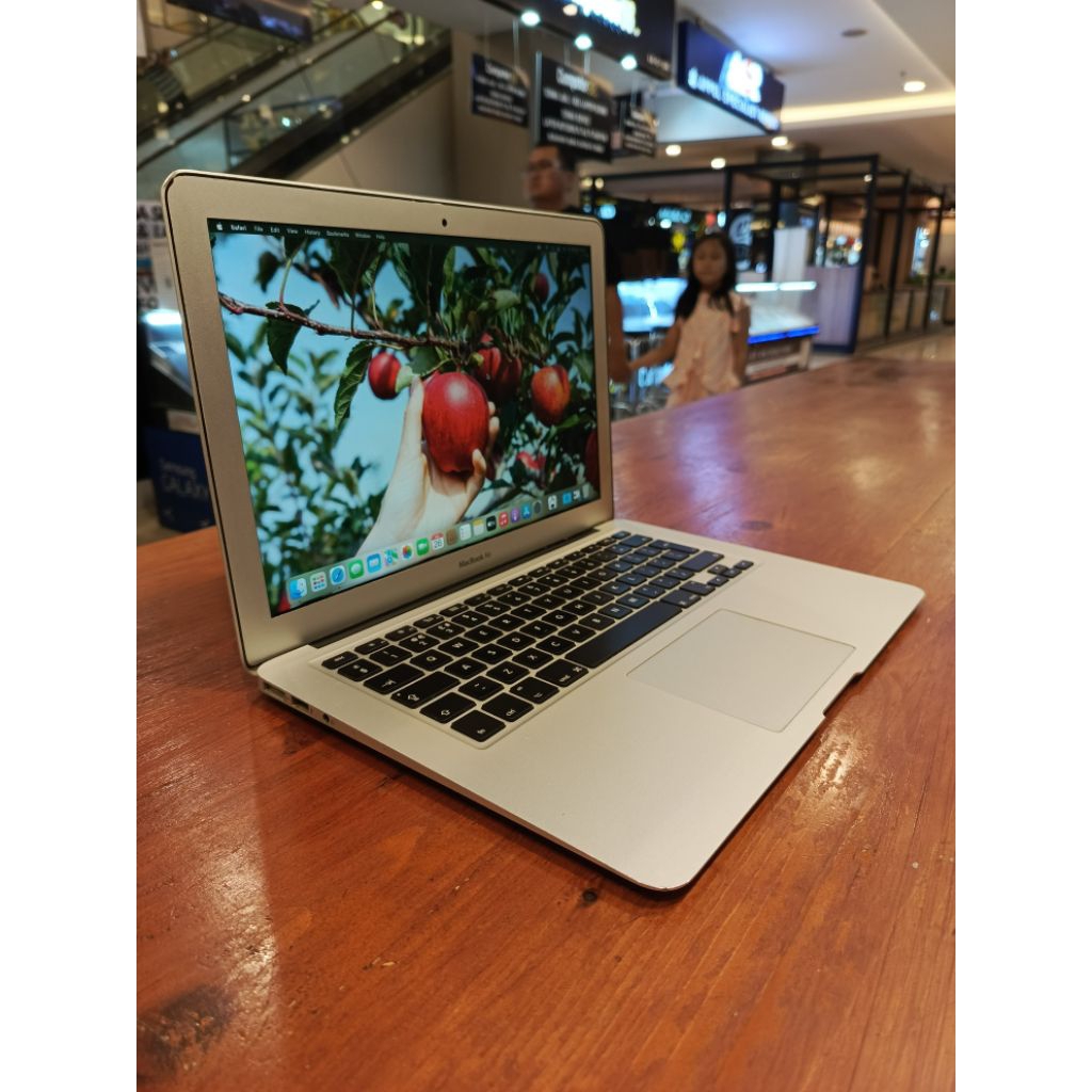 Macbook Air 13 inch 2015 i5 Ram 8GB SSD 128GB