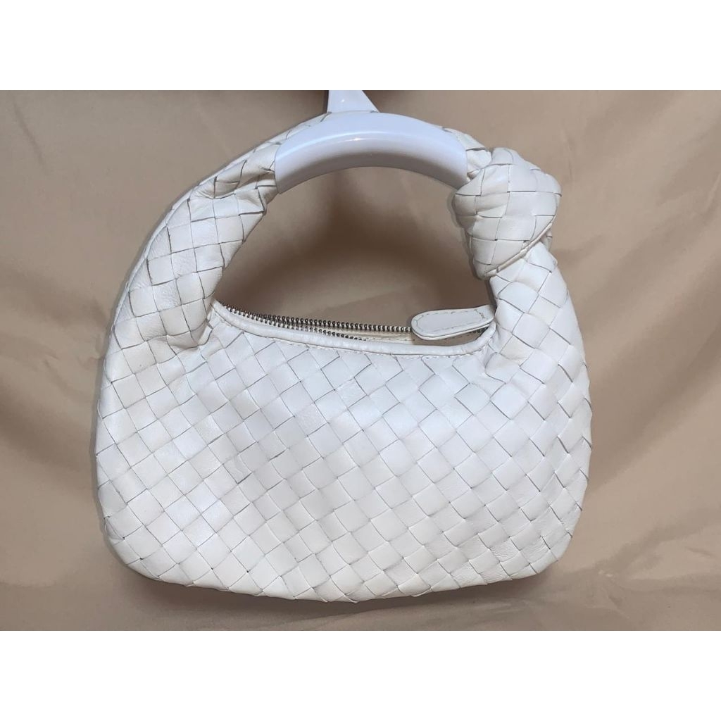 BV Tas Wanita Handbag Anyaman Putih Elegan