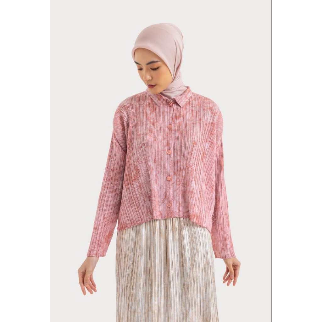 NEW Letiz Shirt Ria Miranda Pleats series Riamiranda