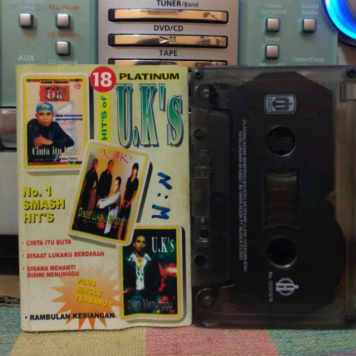 Kaset pita UKS 18 hits of platinum