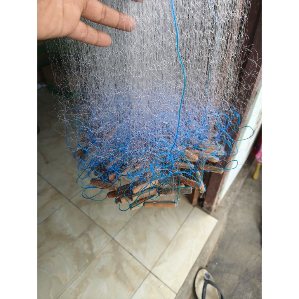 jaring ikan siap pakai lubang 2 jari panjang 10 meter  tinggi 1 meter