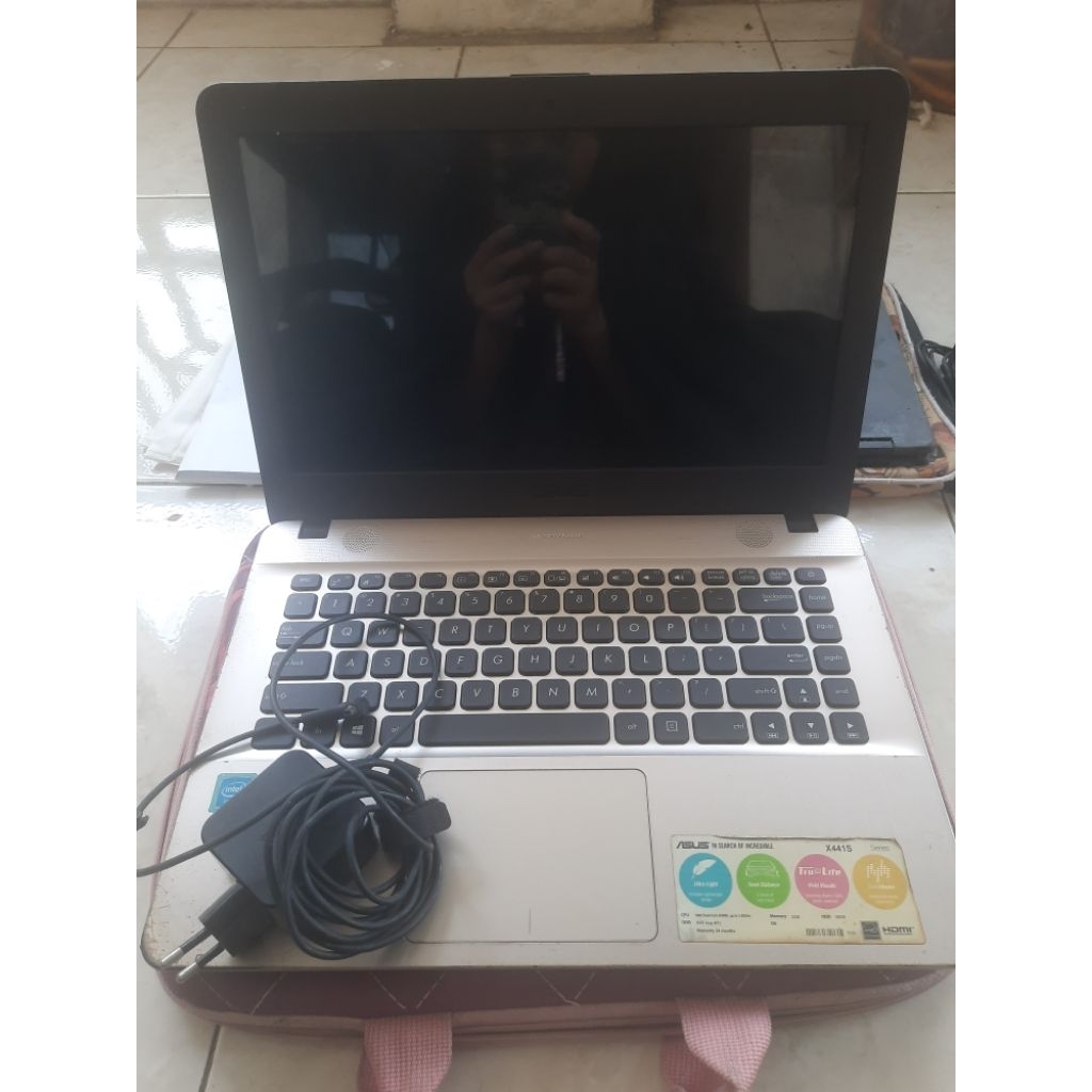 Laptop Asus X441s second l Baca Deskripsi