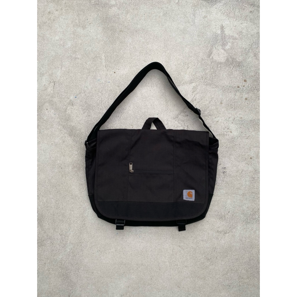 carhartt D89 masseger