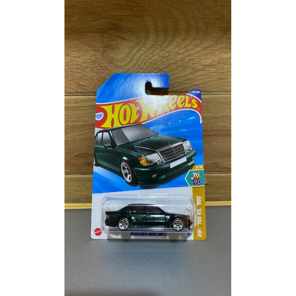 Hotwheels Mercedes-Benz 500E