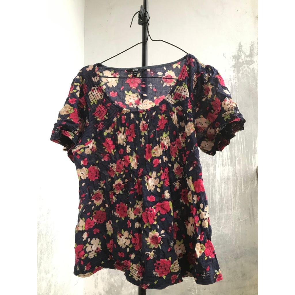 atasan wanita motif bunga bunga