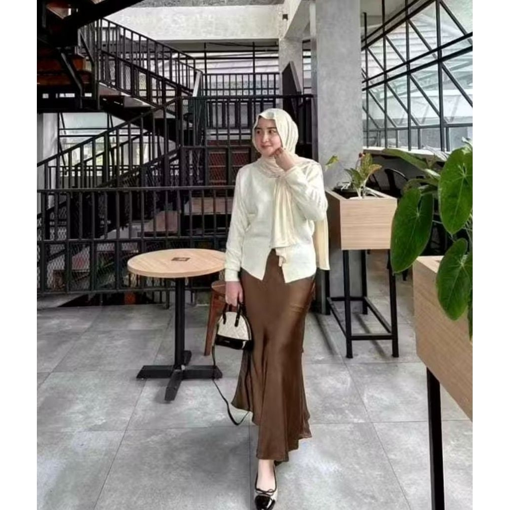 ROK SATIN ROK MERMAID SATIN