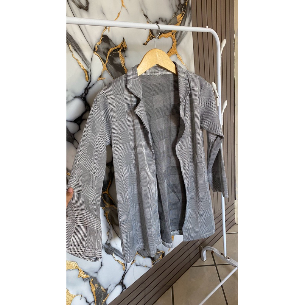 preloved outer kaos