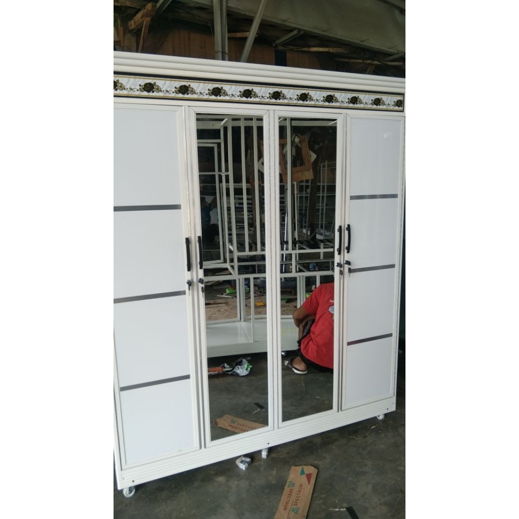Lemari Pakaian 4 Pintu Aluminium/Lemari Baju aluminium/ Lemari