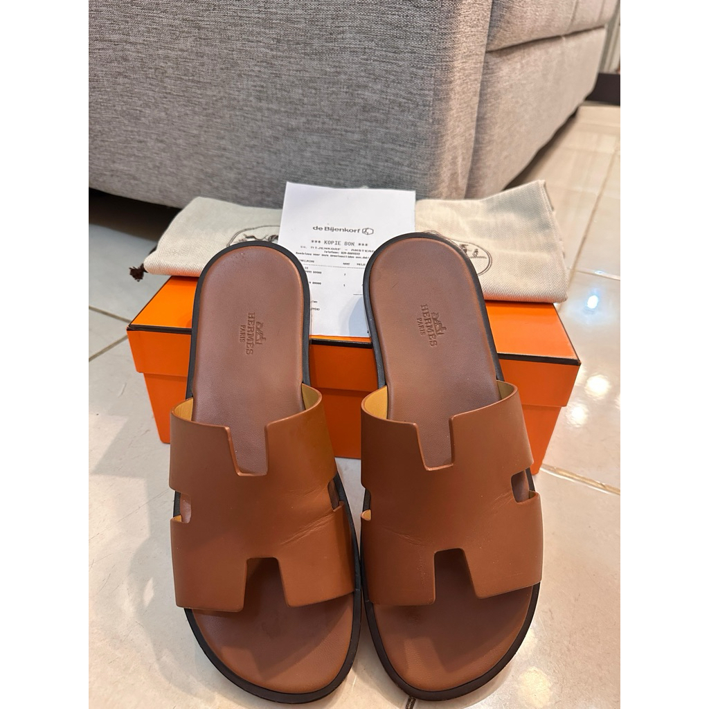 h izmir sandal booked by kent