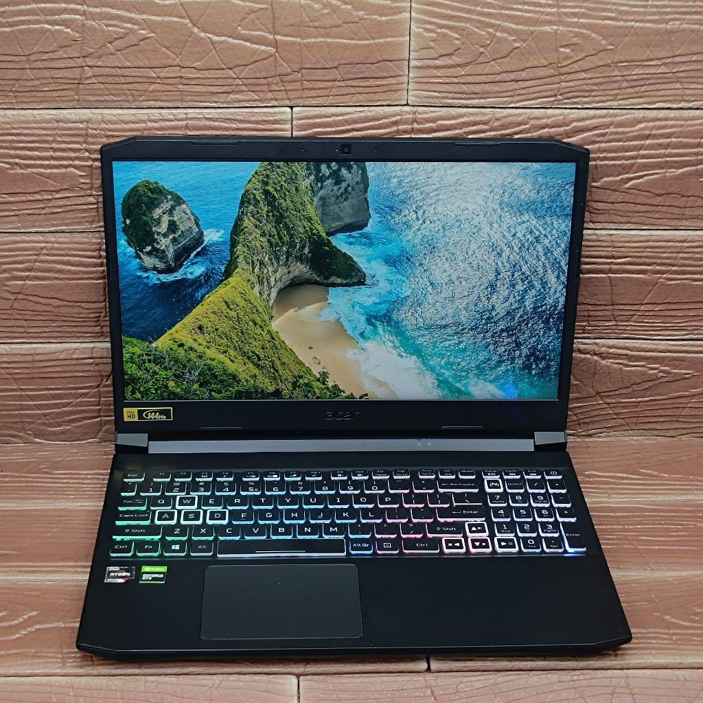 Laptop ACER NITRO GAMING AN515-45 AMD RYZEN 5-5600H RAM 8GB SSD 512GB GTX 1650 RGB 144Hz