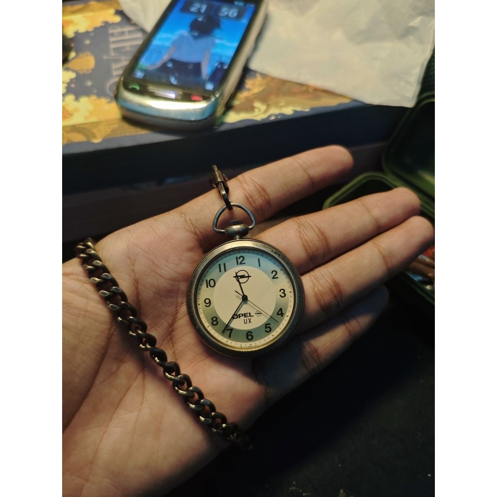 Jam saku Vintage Opel UX