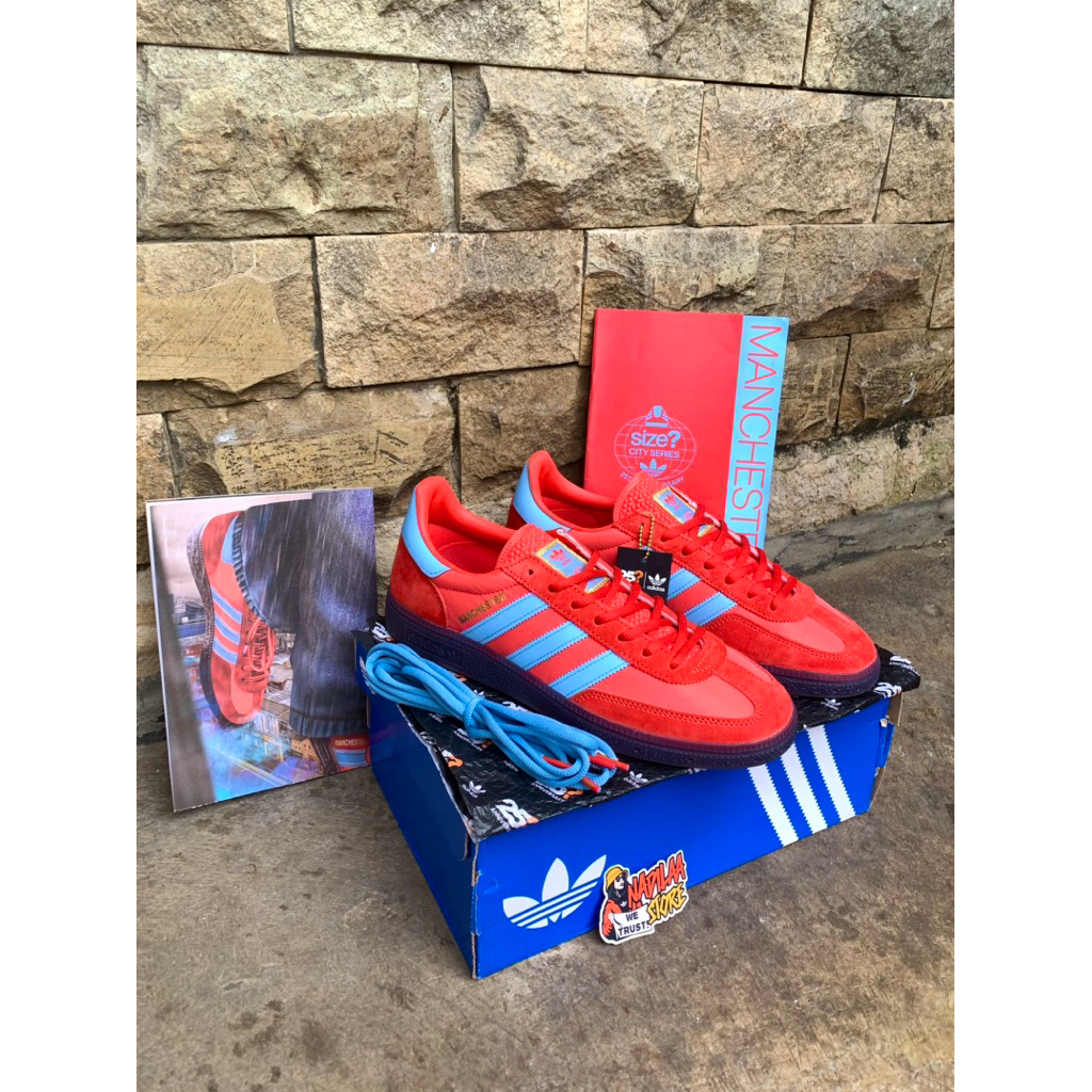 Manchester RedBlue BNIBWT