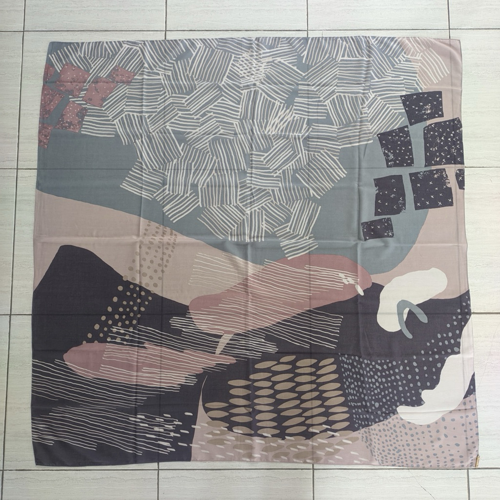 Hijab segiempat Kamiidea