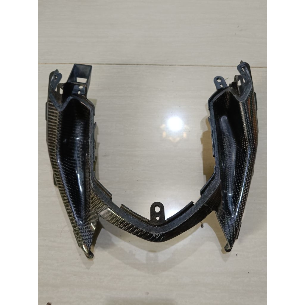 cover ducktail bawah stoplamp aerox old carbon kevlar