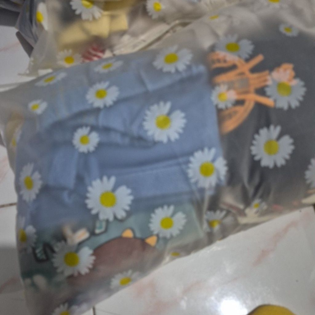 perlengkapan kamar tidur