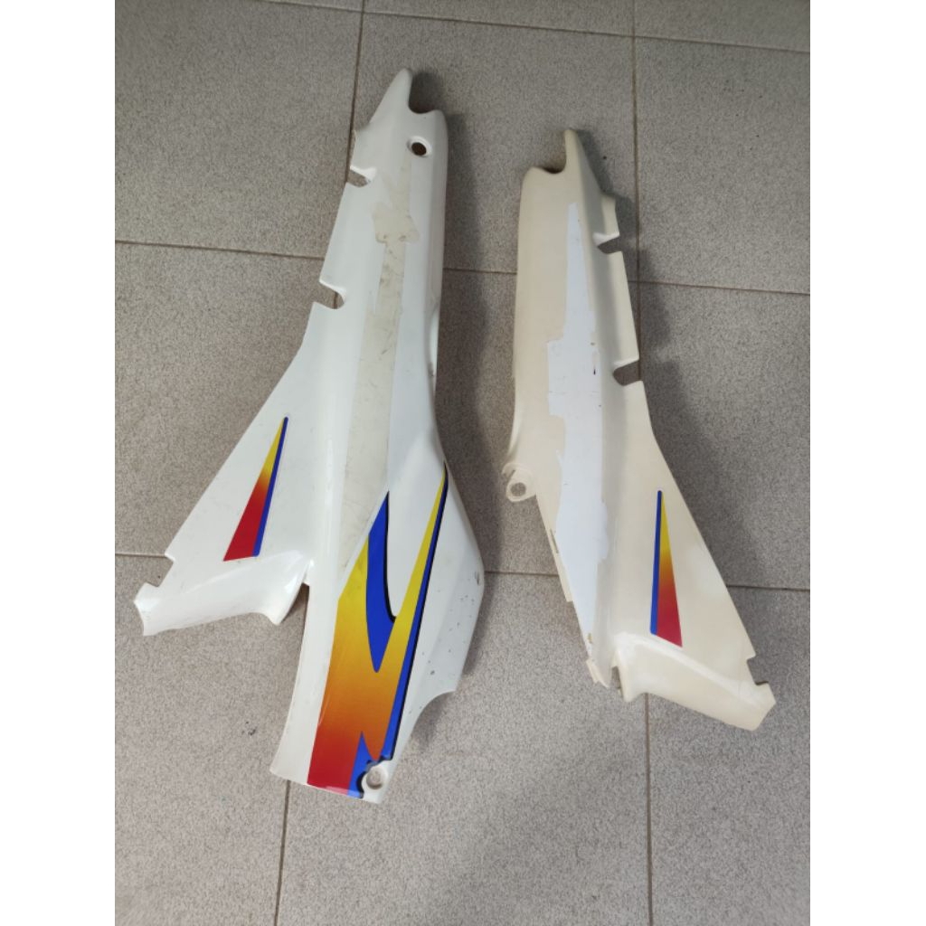 COVER BODY BELAKANG SUPRA X SUPRA FIT putih BAHAN CAT  ORI JIALING