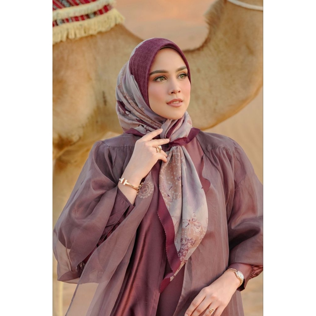 Buttonscarves Arabian Night warna Henna Preloved