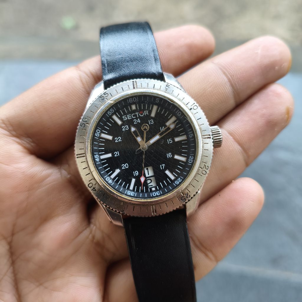 jam tangan sektor kondisi mati perlu service