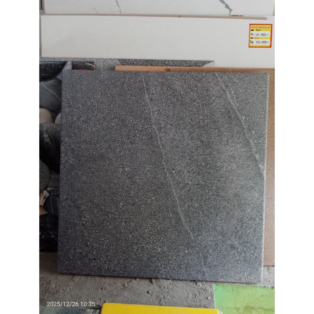 keramik kasar elegan 50x50