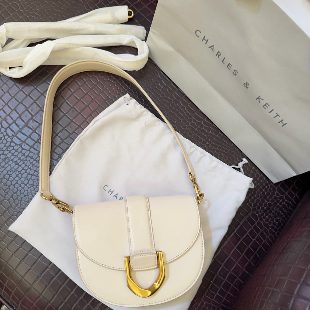 Charles and keith original bag preloved