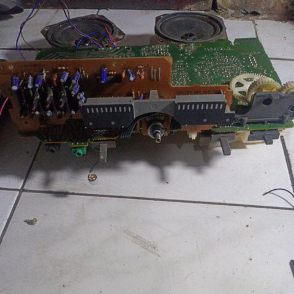 mesin radio tape compo sharp Simba kondisi equaliz harus ganti volume geser potensio volume  harus g