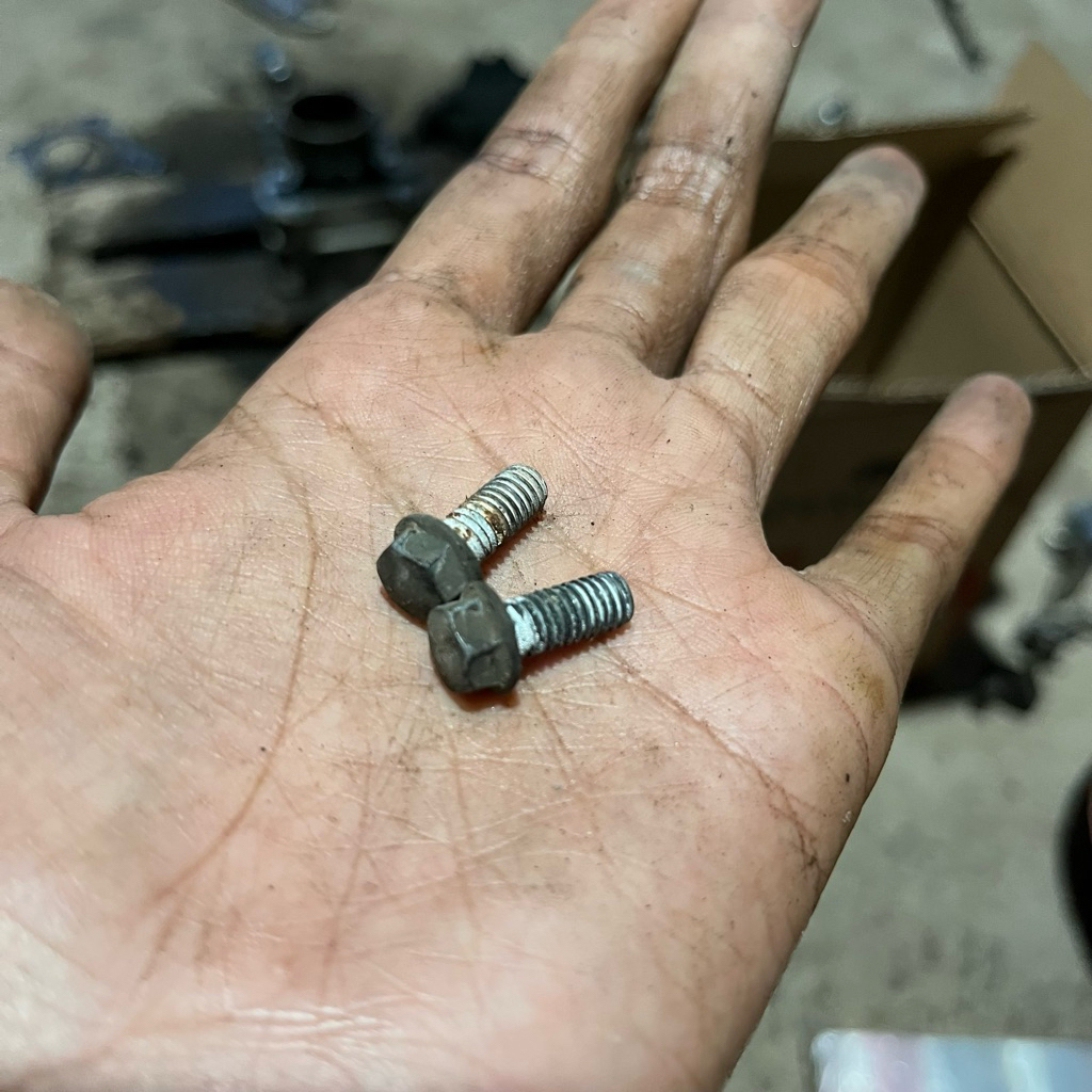 Baut set tutup ais yamaha MX New 135 Original copotan