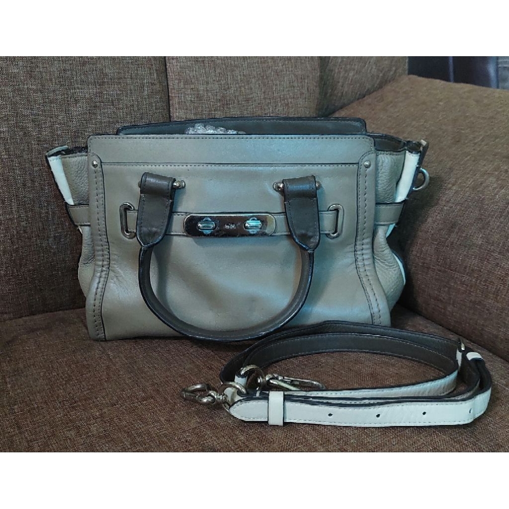 coach swagger original