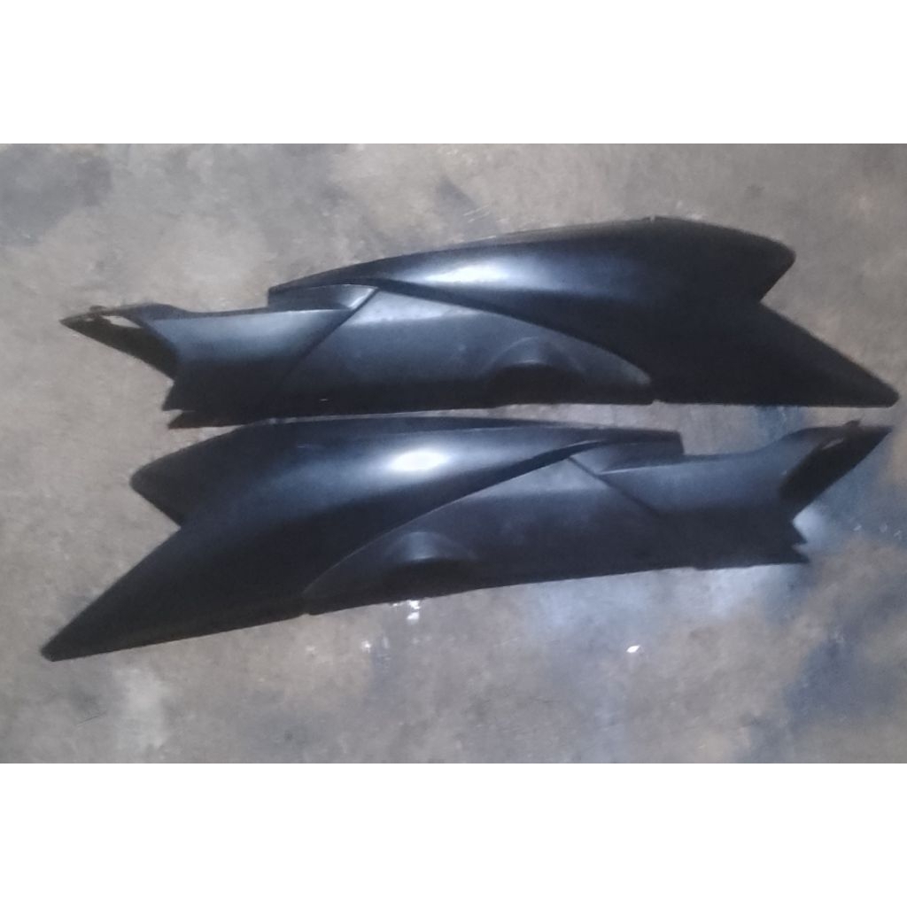 Cover Bodi rangka belakang kanan kiri Blade old 110 Second Original