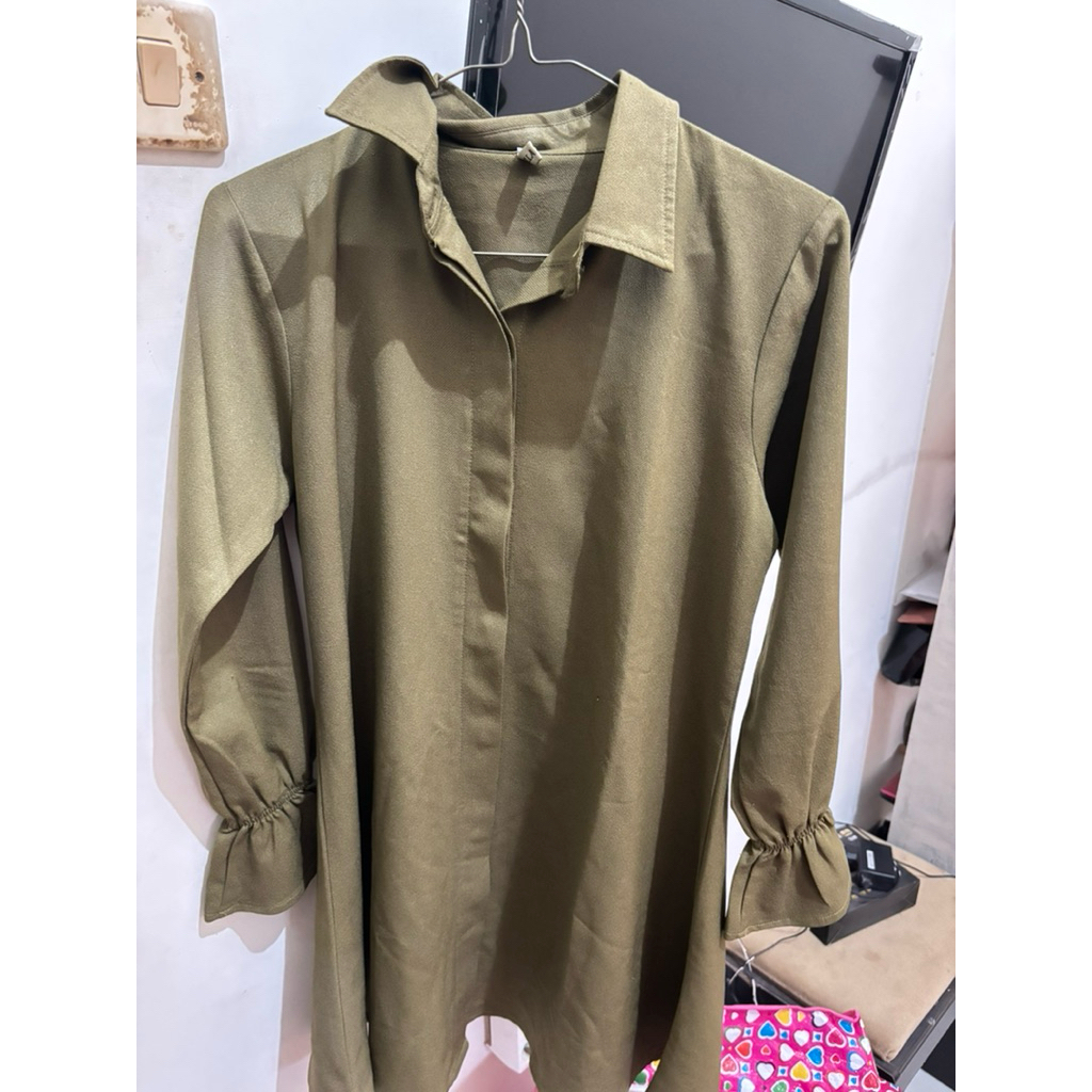 preloved blouse vanilla hijab S