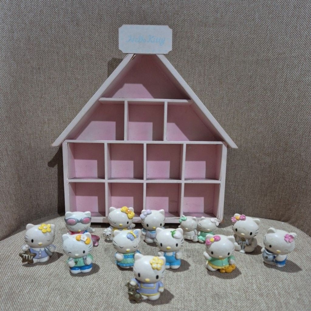 Preloved - Hello Kitty Pajangan Rumahan 12 pcs