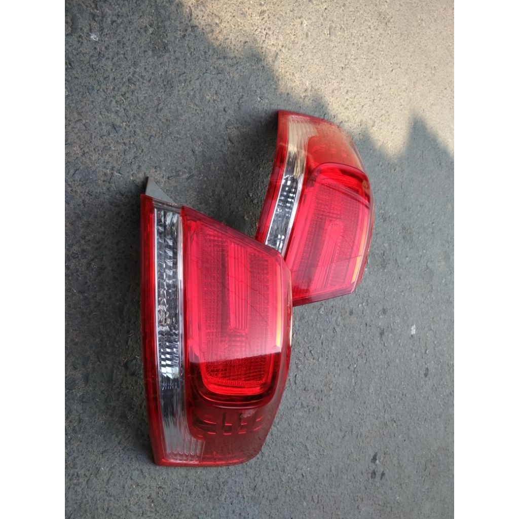 stoplamp toyota camry 2010 2011