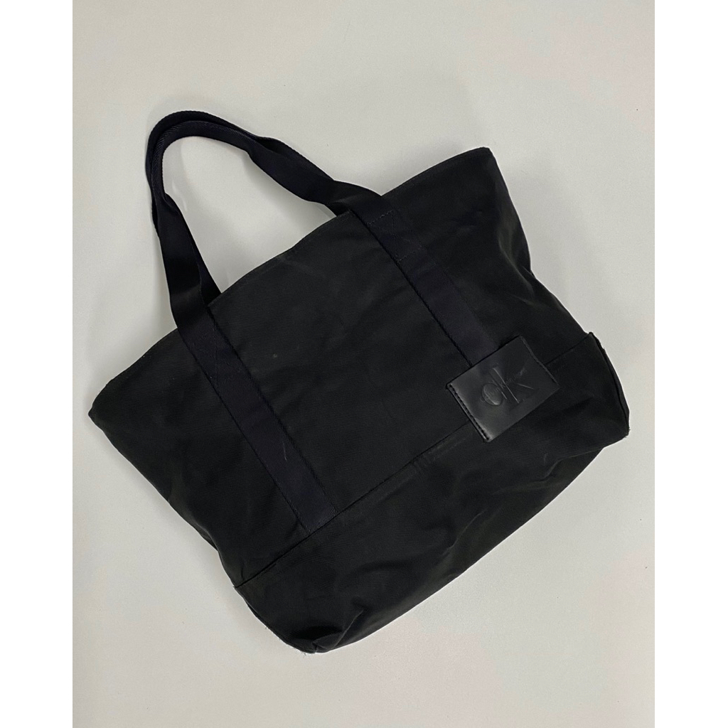 CK TOTE BAG PLUS DENIM SHIRT