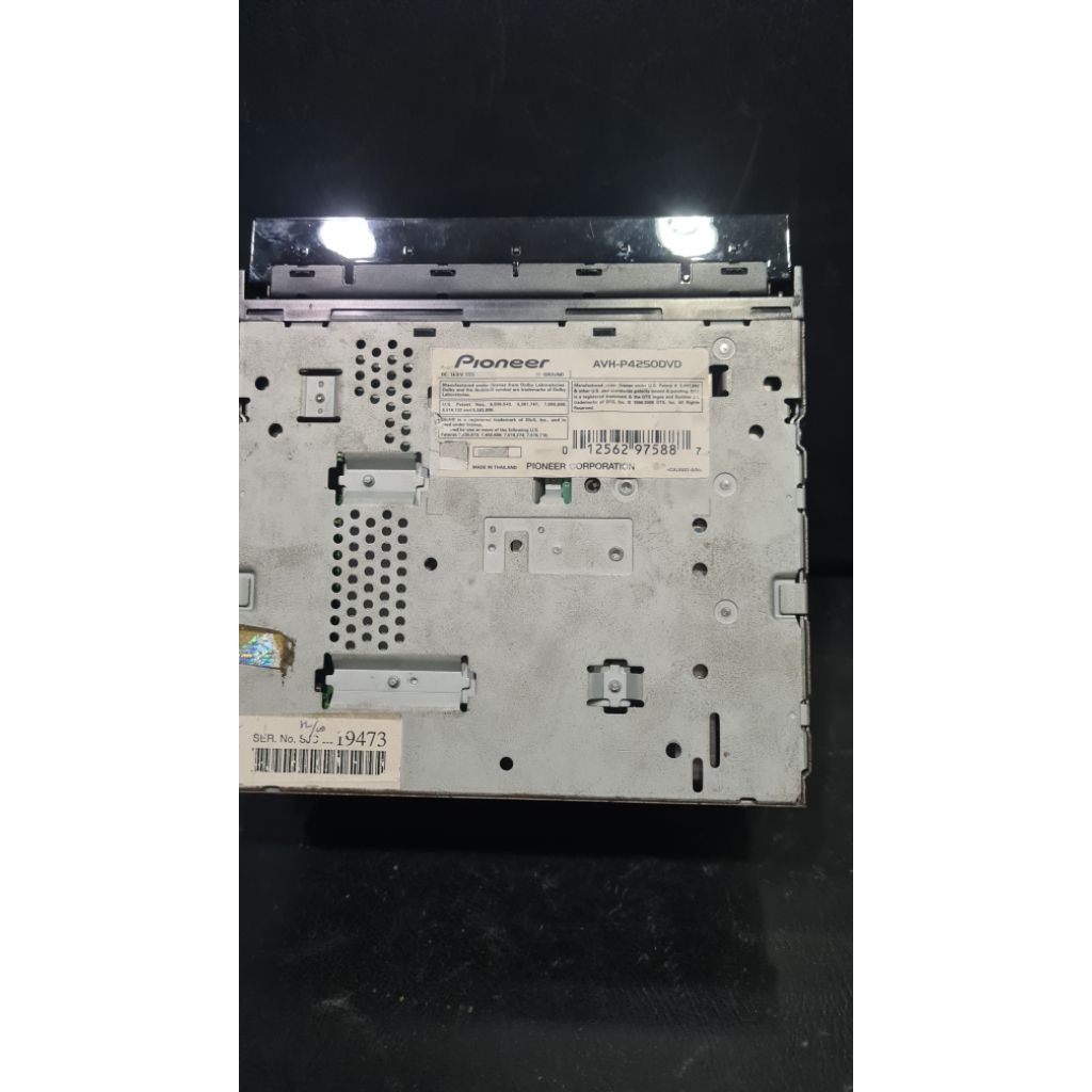 Head Unit 2 din Pioneer AVH-P4250DVD kondisi tidak nyala