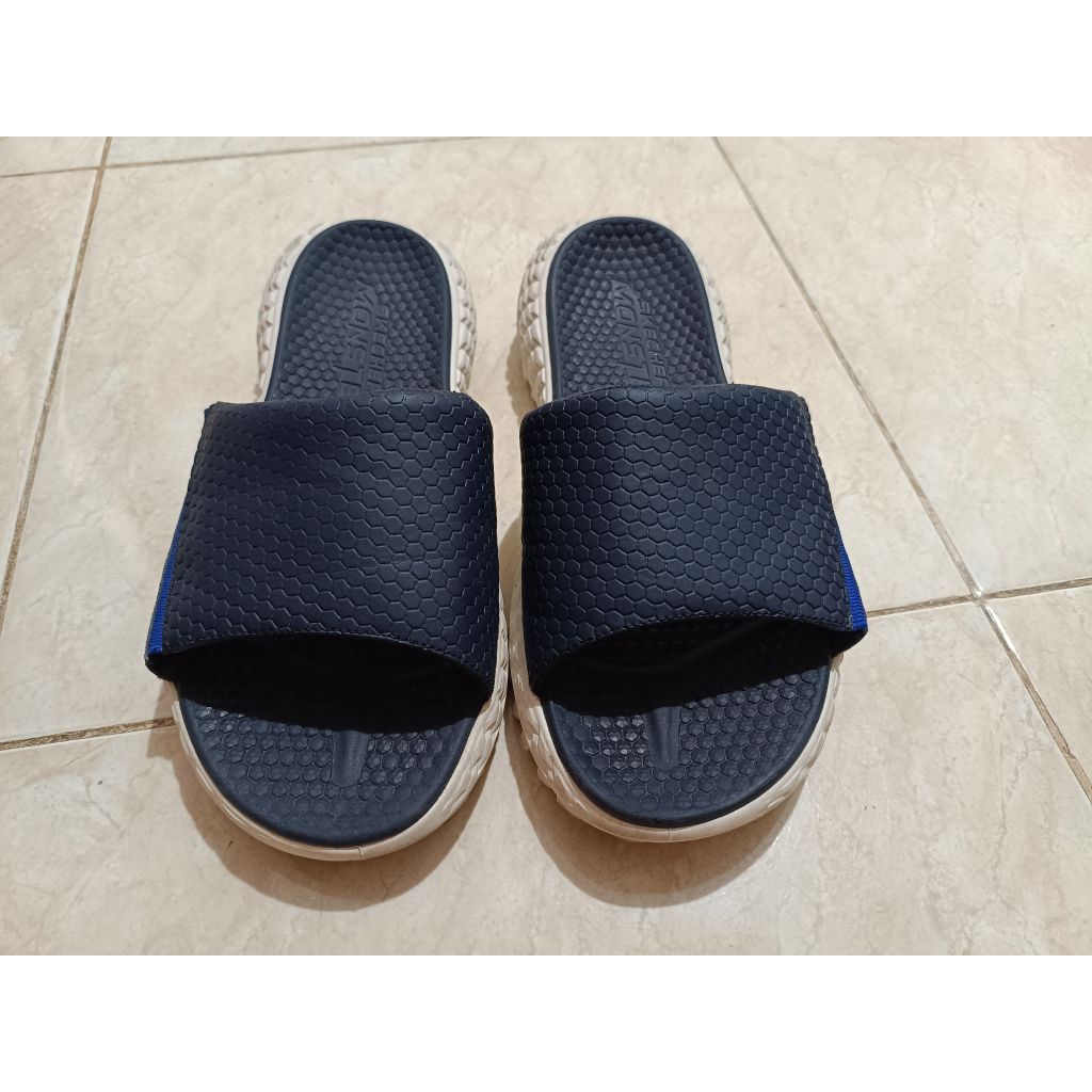 Sandal Skechers Monster Original Size 43 Navy Masih Mulus
