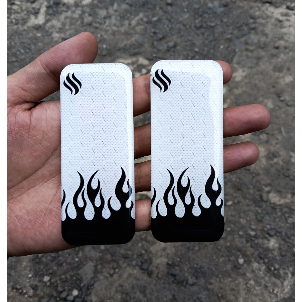 Tutup Body Batrai Panel T99 White Carbon Logo Hitam Glossy