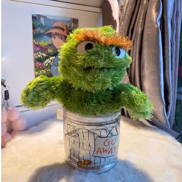 boneka plush Oscar sesame street