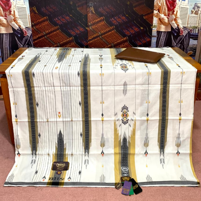 SARUNG  BHS ROYAL SCA GOLD PUTIH CERAH SARUNG PRIA DEWASA