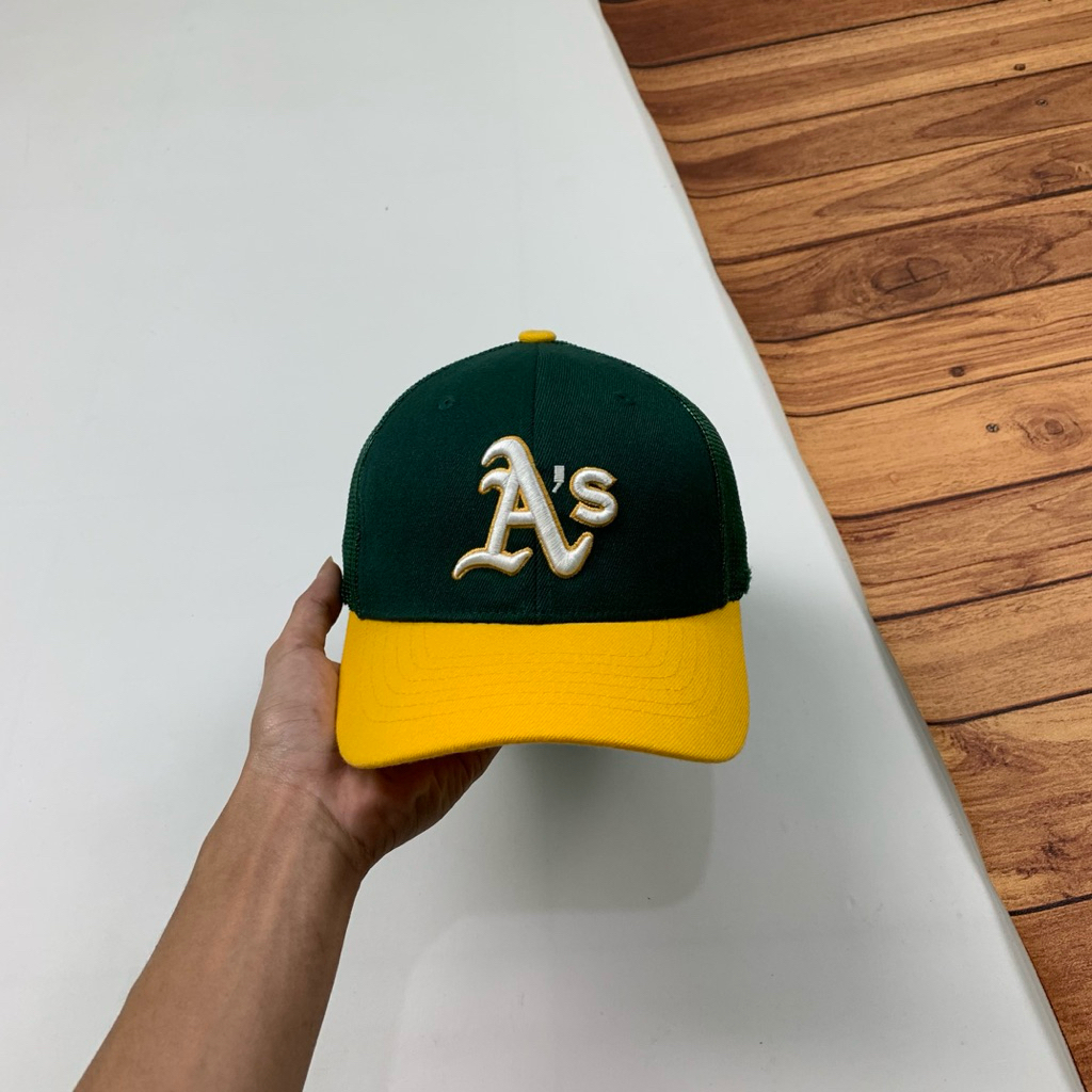 TOPI MLB OAKLAND ATHLETICS BUILD UP
