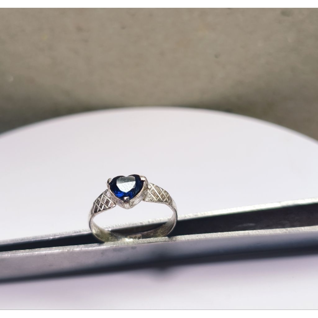 cincin perak motif batu permata
