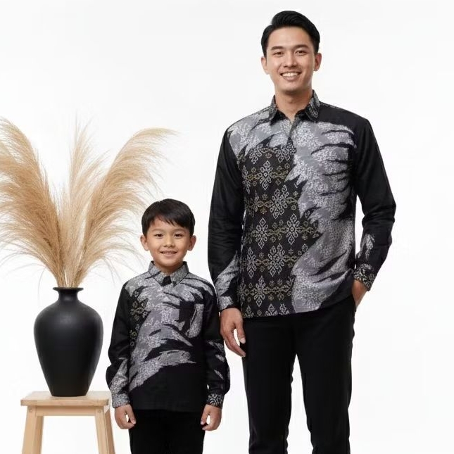 Zai Batik | Kemeja Batik Katun Hitam Silver Sepasang Ayah Dan Anak Full Puring