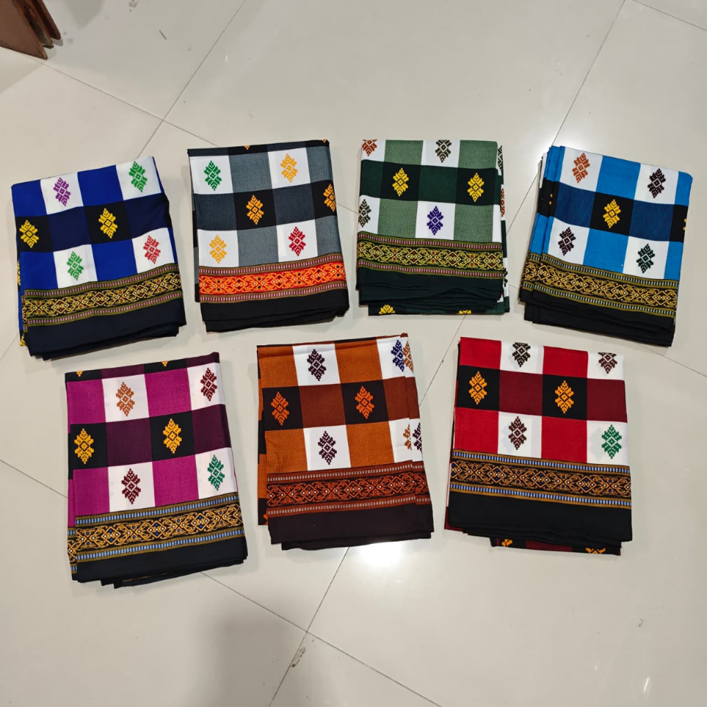 Sarung dan Udeng Ikat Kepala Bali Dewasa