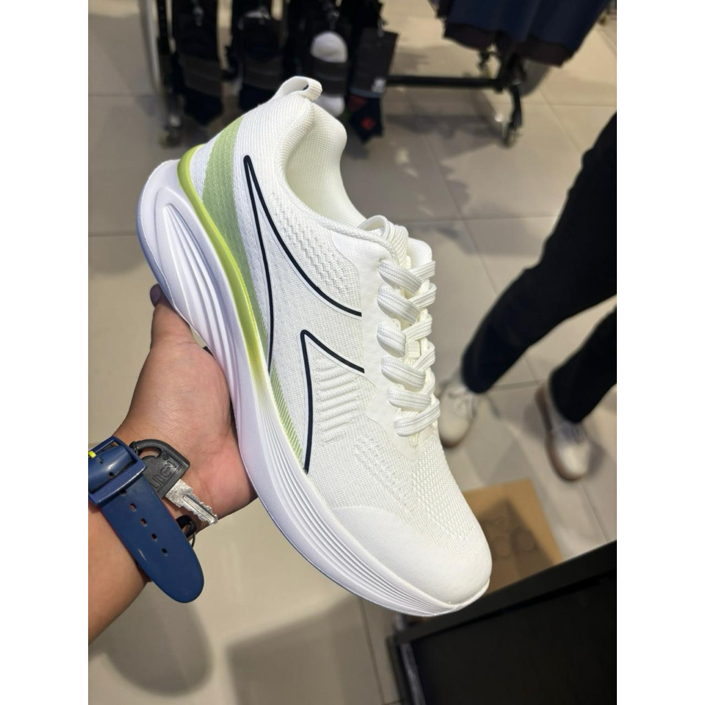 Diadora White Sepatu Running