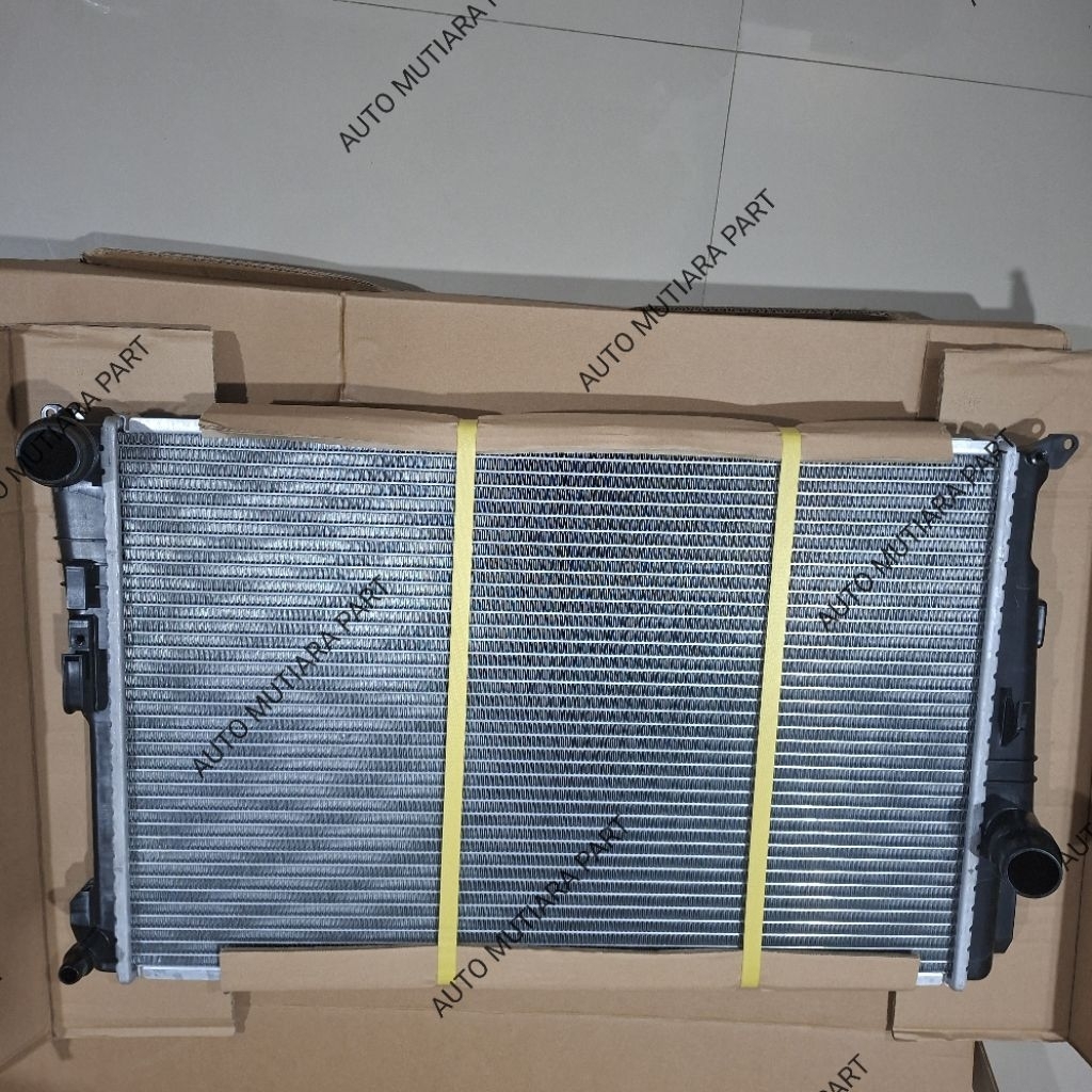 RADIATOR BMW X3 F25 N20 17118623369