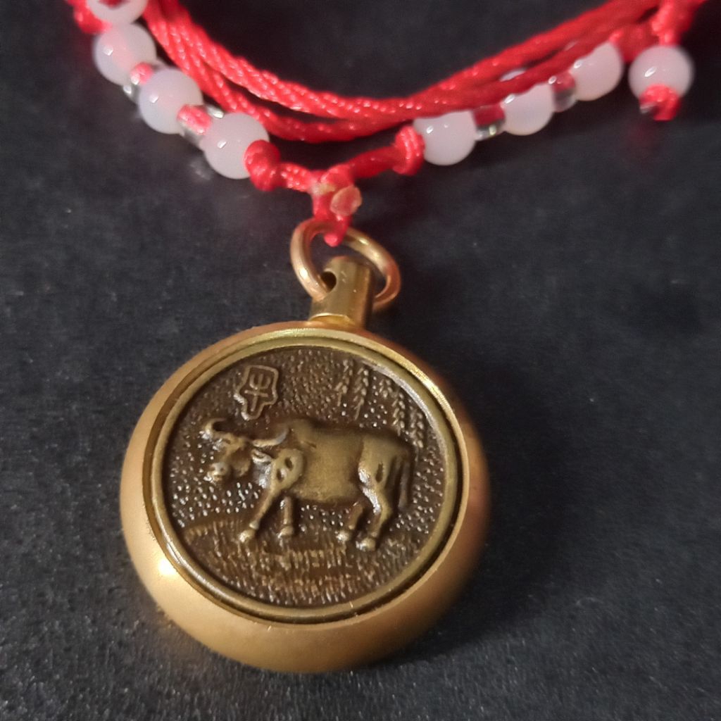 kalung tali merah fengshui shio kerbau