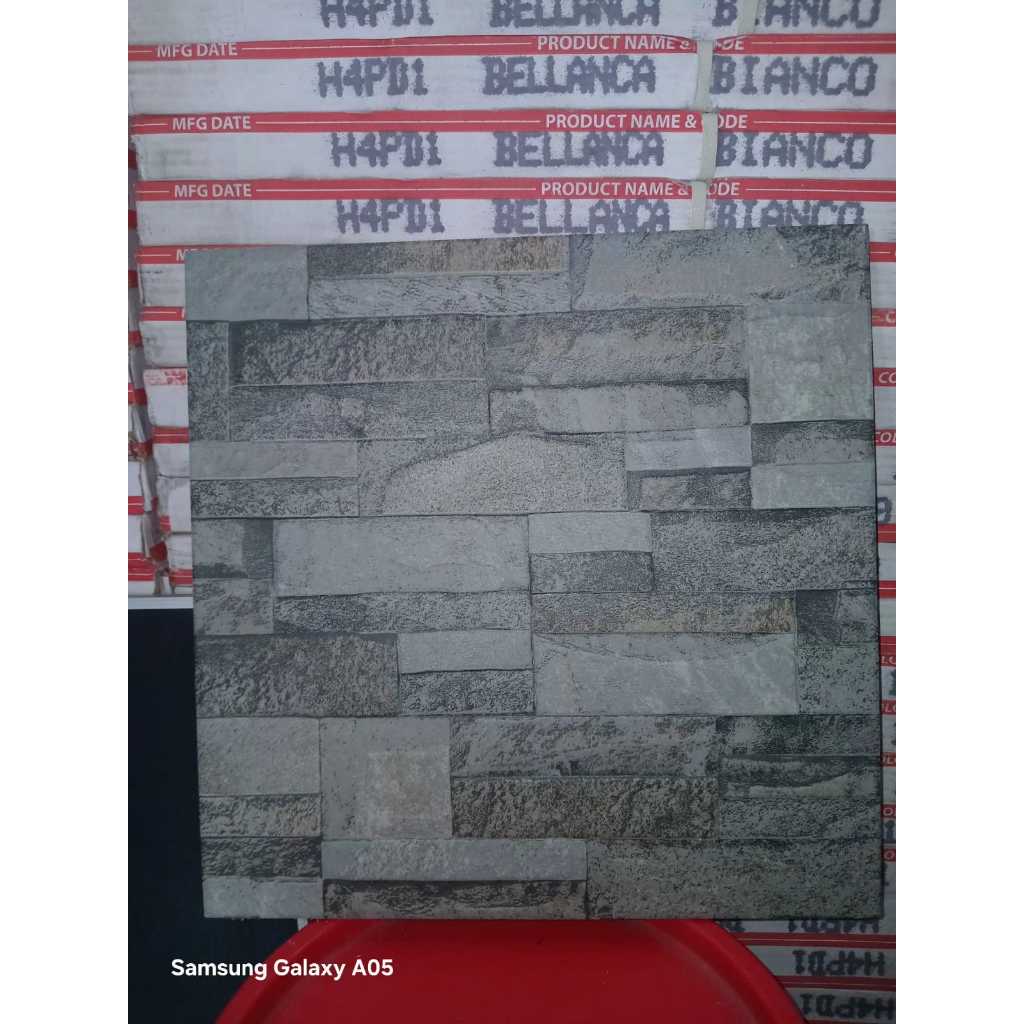 KERAMIK LANTAI CANYONLAND GREY 40X40
