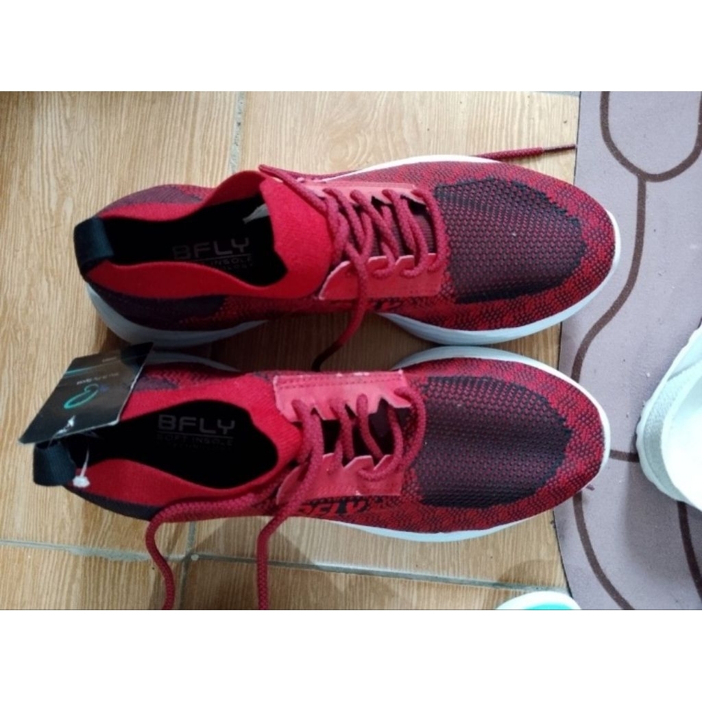 sepatu running bfly