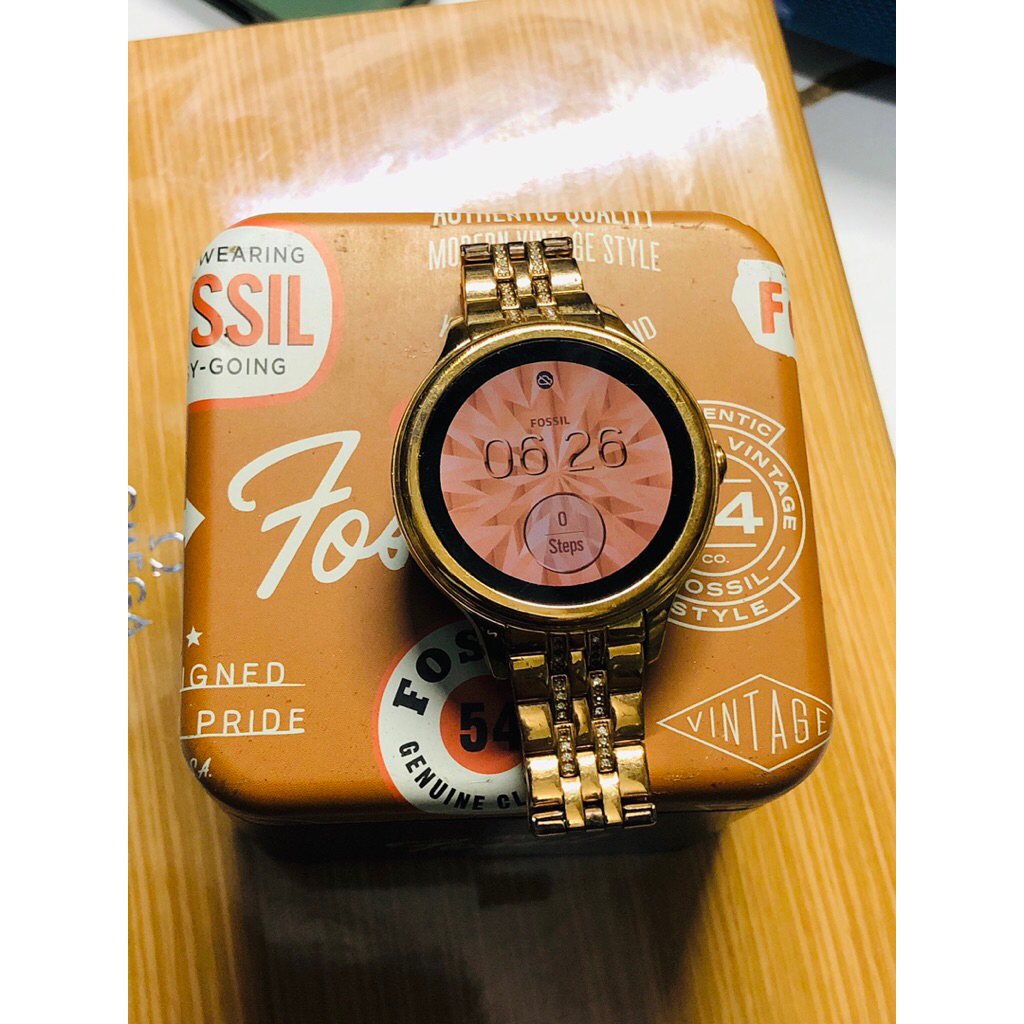 Fossil Gen 5e Gold
