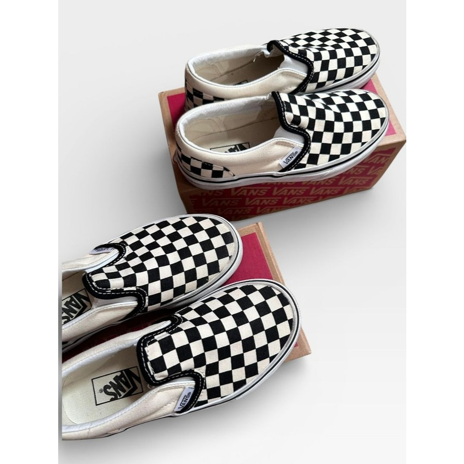 Preloved Original Vans Classic Slip-O for kids size UK 12.5 | EUR 30.5 | 18.5cm